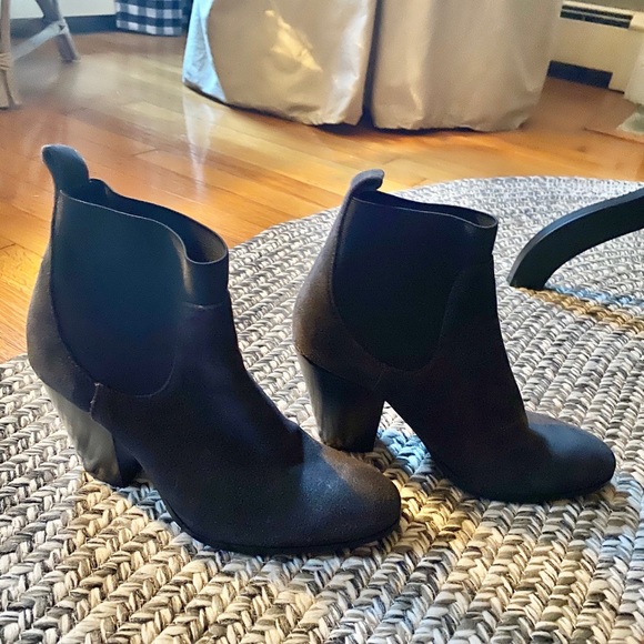 VS Booties - Picture 6 of 7